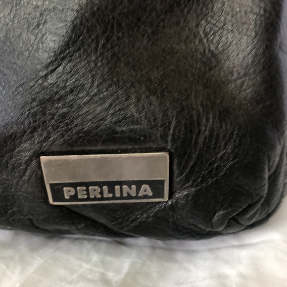 PERLINA vintage black leather shoulder bag. 3 way zipper openings. Holds 5 cards - Picture 2 of 14